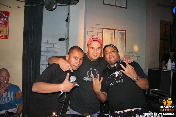 foto Splash, 6 augustus 2005, The Bridge, met Da Mouth of Madness, Rob & MC Joe, Bass-D