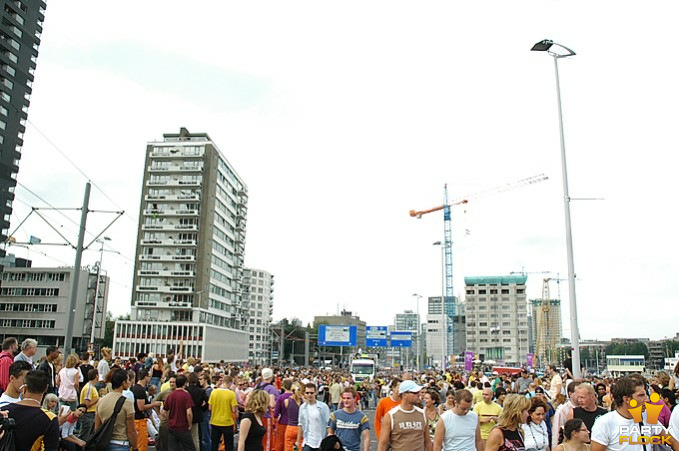 foto FFWD Heineken Dance Parade, 13 augustus 2005, Centrum Rotterdam