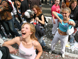 foto FFWD Heineken Dance Parade, 13 augustus 2005, Centrum Rotterdam, Rotterdam #183181