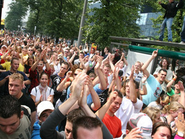 foto FFWD Heineken Dance Parade, 13 augustus 2005, Centrum Rotterdam, Rotterdam #183191