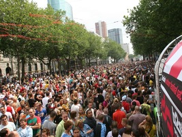 foto FFWD Heineken Dance Parade, 13 augustus 2005, Centrum Rotterdam, Rotterdam #183211