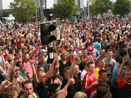 foto FFWD Heineken Dance Parade, 13 augustus 2005, Centrum Rotterdam, Rotterdam #183237