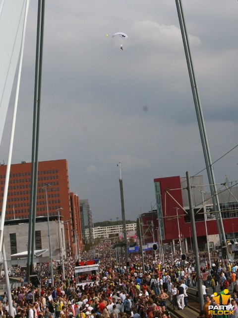 foto FFWD Heineken Dance Parade, 13 augustus 2005, Centrum Rotterdam
