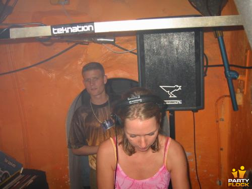 foto Generation Hardhouse, 14 juni 2002, AXL, met Lady Dana