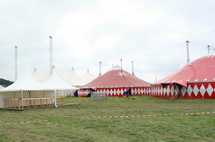 foto Sonne Mond Sterne, 12 augustus 2005, Festivalwiese, Saalburg #184121