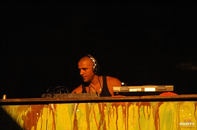 foto Decibel, 20 augustus 2005, Lingebos, met Paul Elstak