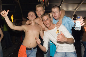 foto Decibel, 20 augustus 2005, Lingebos, Vuren #185994