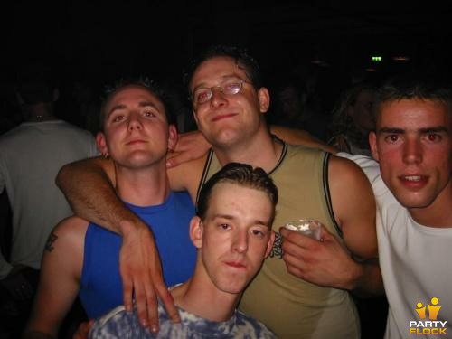 Foto's Club Q-Base, 15 juni 2002, Hemkade, Zaandam