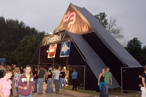 foto Decibel, 20 augustus 2005, Lingebos, Vuren #186213