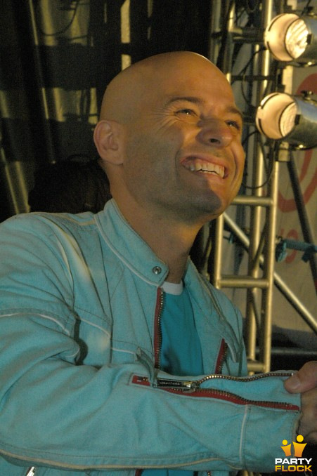 foto Dancetour, 28 augustus 2005, Malieveld, met Marco V