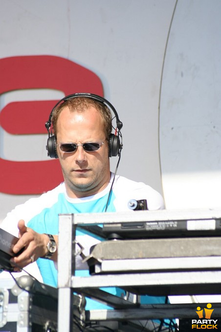 foto Dancetour, 28 augustus 2005, Malieveld, met Rank 1