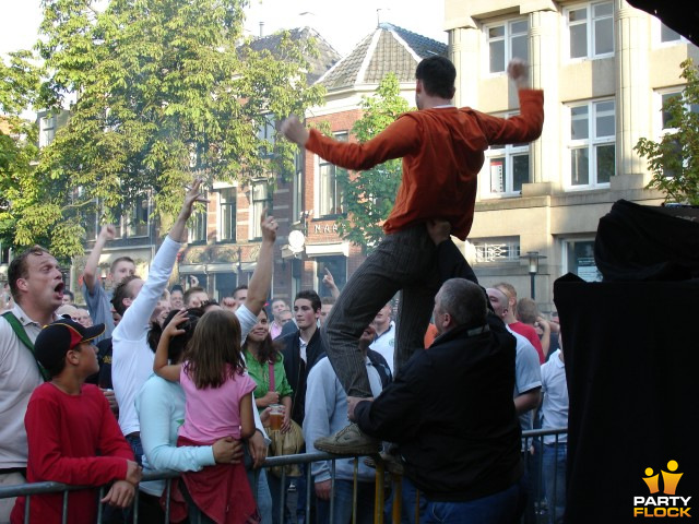 foto Boomin´ Berend, 28 augustus 2005, Vismarkt, met G-Town Madness