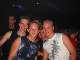 foto Club Q-Base, 15 juni 2002, Hemkade, Zaandam #18867