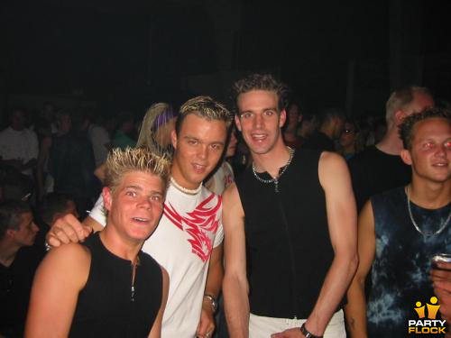 foto Club Q-Base, 15 juni 2002, Hemkade