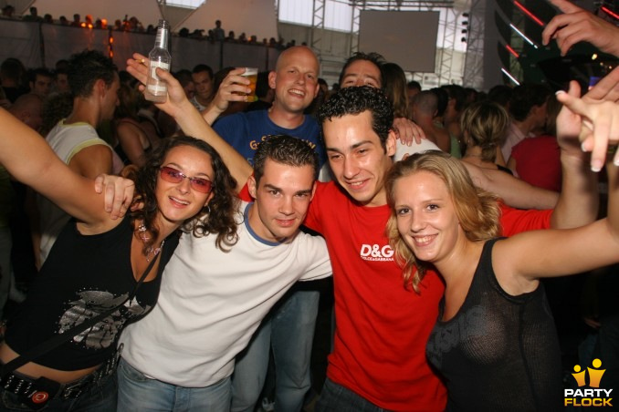 foto Q-BASE, 10 september 2005, Airport Weeze