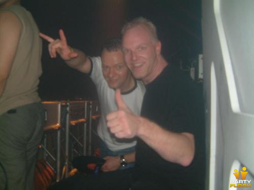 foto Club Q-Base, 15 juni 2002, Hemkade, met Charly Lownoise