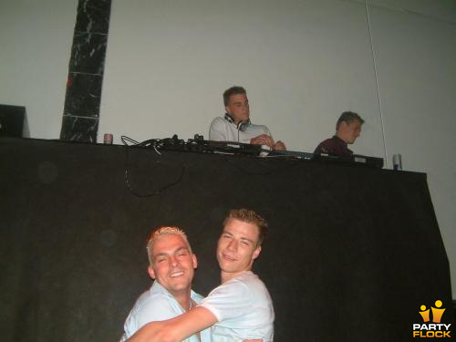 foto Club Q-Base, 29 juni 2002, Hemkade, met Luna