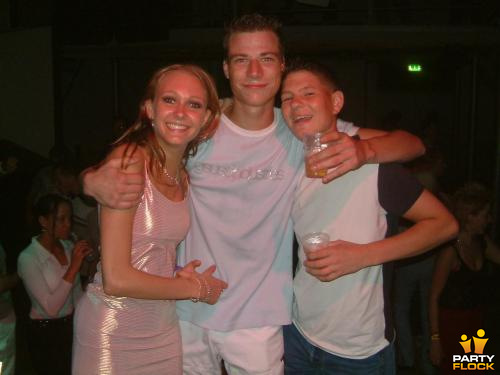 foto Club Q-Base, 29 juni 2002, Hemkade