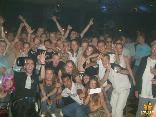 foto Club Q-Base, 29 juni 2002, Hemkade