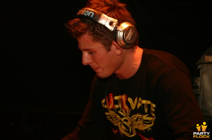 foto S.O.S. Sound of Sunday, 27 november 2005, Hemkade, met Artento Divini