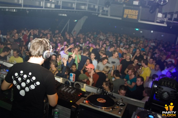 foto Heroes of Techno, 10 december 2005, P60, met Sven Wittekind