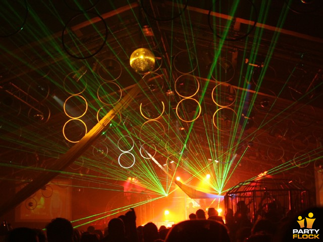 foto Crazy new years vibe by Crazyland, 1 januari 2006, Hemkade