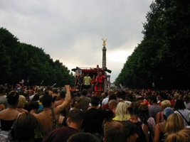 foto Love Parade, 13 juli 2002, Centrum Berlijn, Berlin #21916