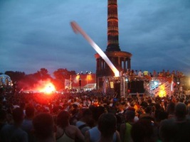 foto Love Parade, 13 juli 2002, Centrum Berlijn, Berlijn #22432