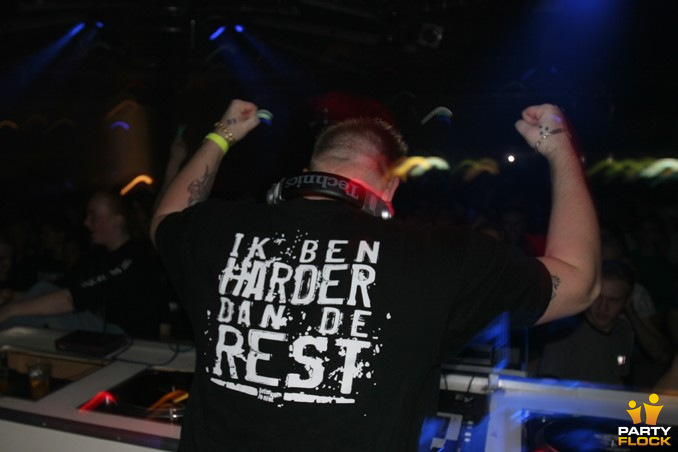 foto Beter kom je niet, 11 februari 2006, HappydayZZ, met Partyraiser