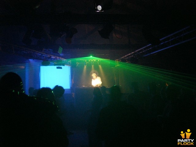 foto Cyberzone, 18 maart 2006, De Rietzoom, met Airwalker Raf