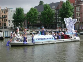 foto Gay Pride 2002, 3 augustus 2002, Centrum Amsterdam, Amsterdam #23533