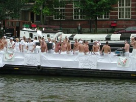 foto Gay Pride 2002, 3 augustus 2002, Centrum Amsterdam, Amsterdam #23540
