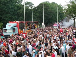 foto FFWD Heineken Dance Parade, 10 augustus 2002, Centrum Rotterdam, Rotterdam #24184