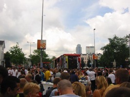 foto FFWD Heineken Dance Parade, 10 augustus 2002, Centrum Rotterdam, Rotterdam #24414