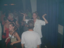 foto Club Q-Base, 10 augustus 2002, Hemkade, Zaandam #24431