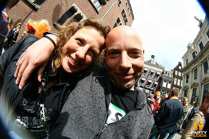 foto I love hardhouse queensday streetrave, 29 april 2006, Frisco Inn