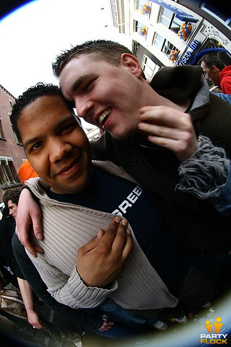 foto I love hardhouse queensday streetrave, 29 april 2006, Frisco Inn