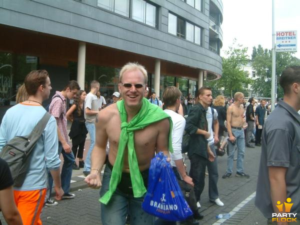 foto FFWD Heineken Dance Parade, 10 augustus 2002, Centrum Rotterdam