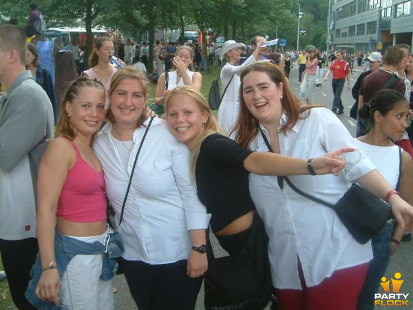 foto FFWD Heineken Dance Parade, 10 augustus 2002, Centrum Rotterdam