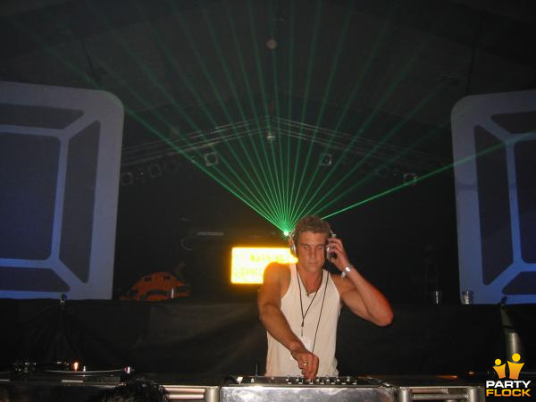 Foto's Club Q-Base, 17 augustus 2002, Hemkade, Zaandam