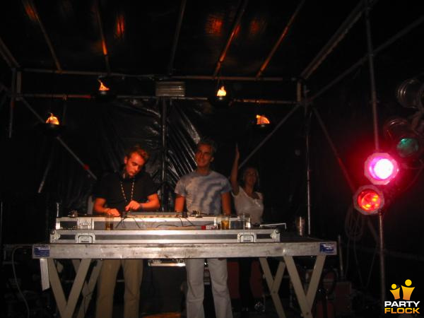 foto Frequence, 24 augustus 2002, Aquabest, met Showtek