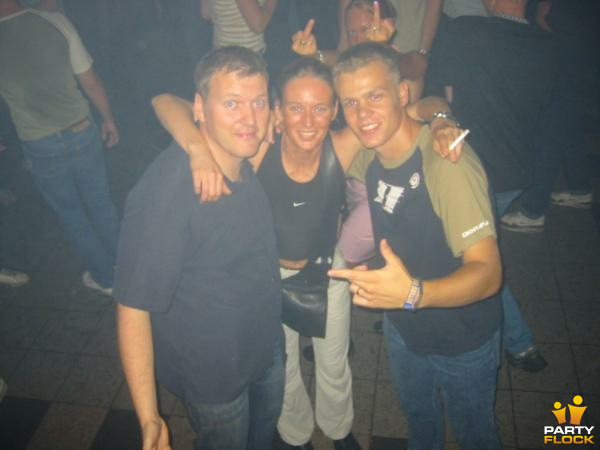 Foto's Club Q-Base, 24 augustus 2002, Hemkade, Zaandam