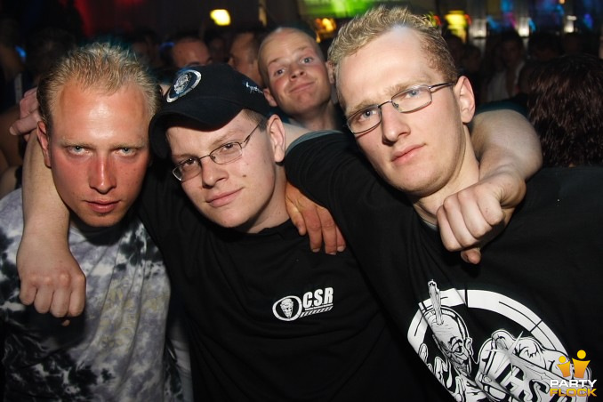 foto Ik ben je bitch niet, 3 juni 2006, HappydayZZ