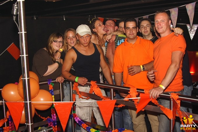 foto Oldschool Friday, 9 juni 2006, DNA