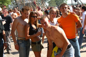 foto Defqon.1 Festival, 17 juni 2006, Almeerderstrand, Almere #259525