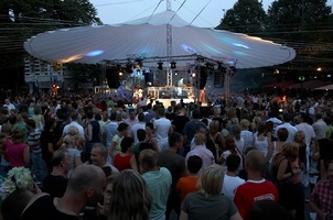 foto Open air dance event, 20 juli 2006, Oude Markt, Enschede #266096