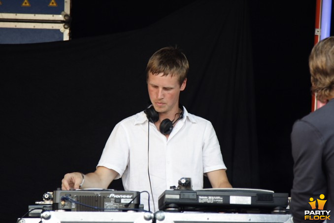 foto Simple festival, 29 juli 2006, Stadhuisplein, met Joris Voorn