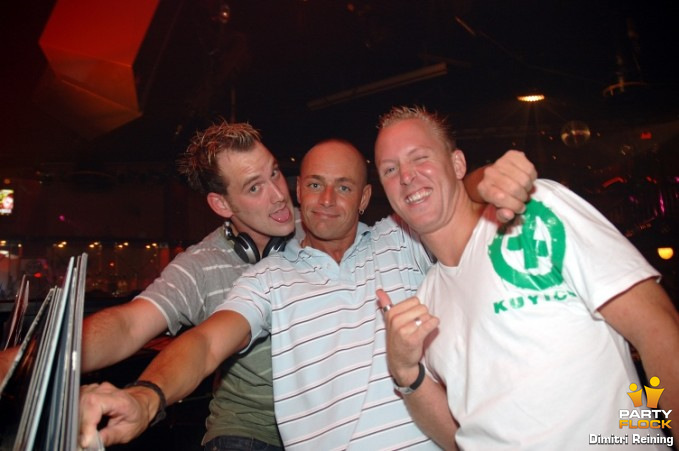 foto Rainbow Rave, 5 augustus 2006, Zak, met Rico, Freddy F