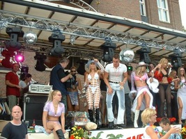 foto Limburg Love Parade, 8 september 2002, Markt, Geleen #27430