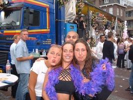 foto Limburg Love Parade, 8 september 2002, Markt, Geleen #27437